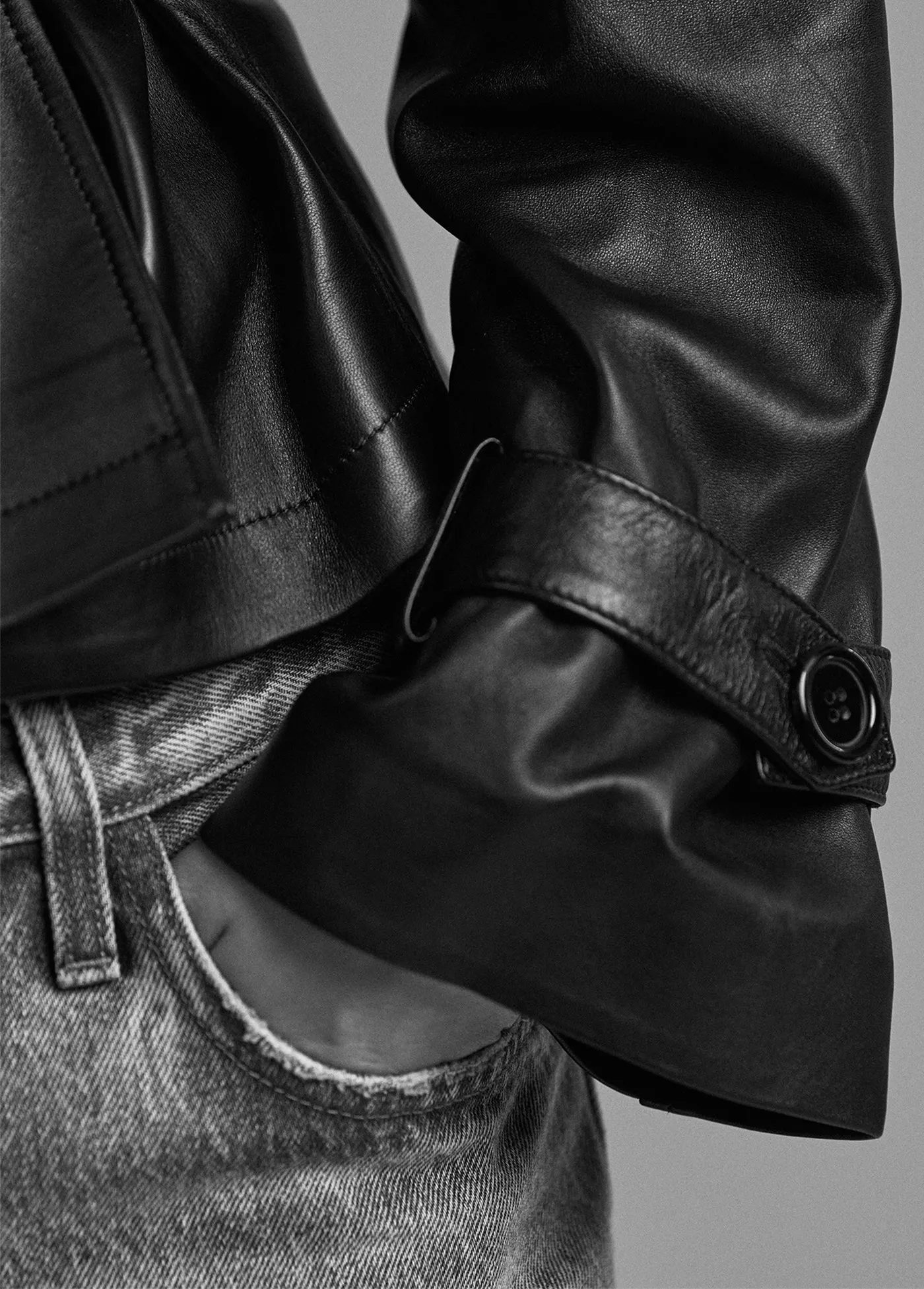 THE CROPPED LEATHER CHARLES TRENCH